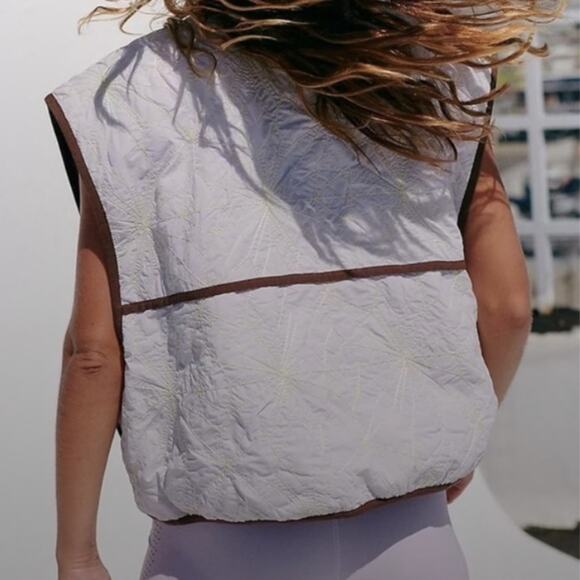 Free People Movement Kacie Reversible Quilted Liner Vest Size Large NWT - Picture 3 of 14